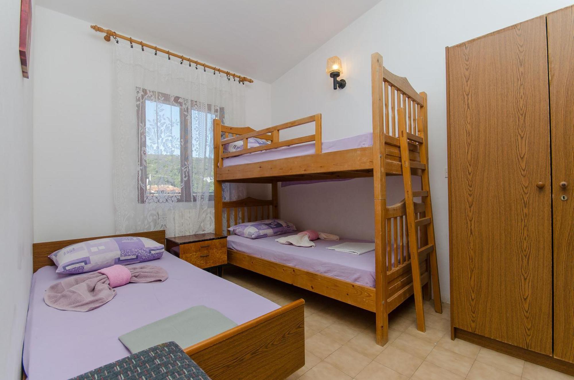 Apartments Lorena Stomorska Luaran gambar