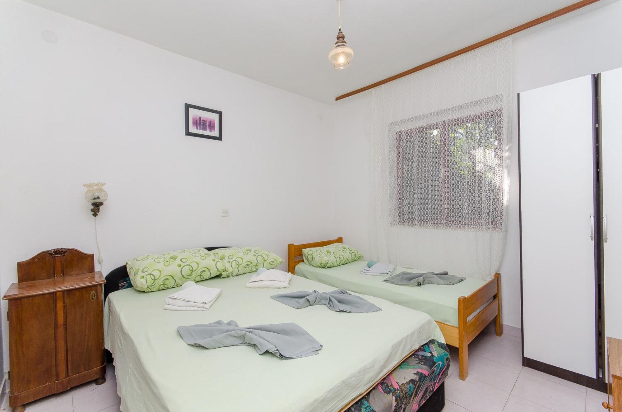 Apartments Lorena Stomorska Bilik gambar