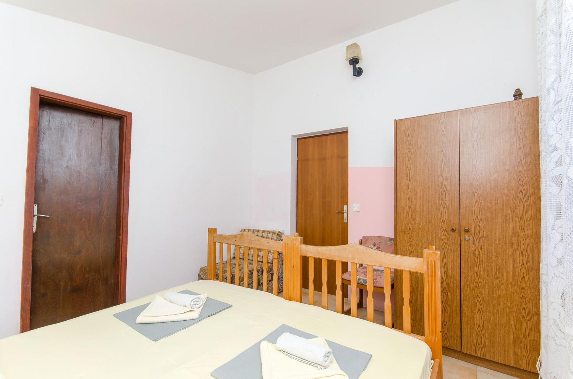 Apartments Lorena Stomorska Luaran gambar