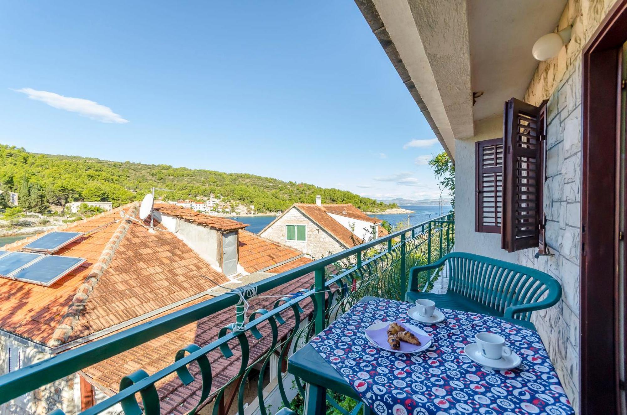 Apartments Lorena Stomorska Bilik gambar