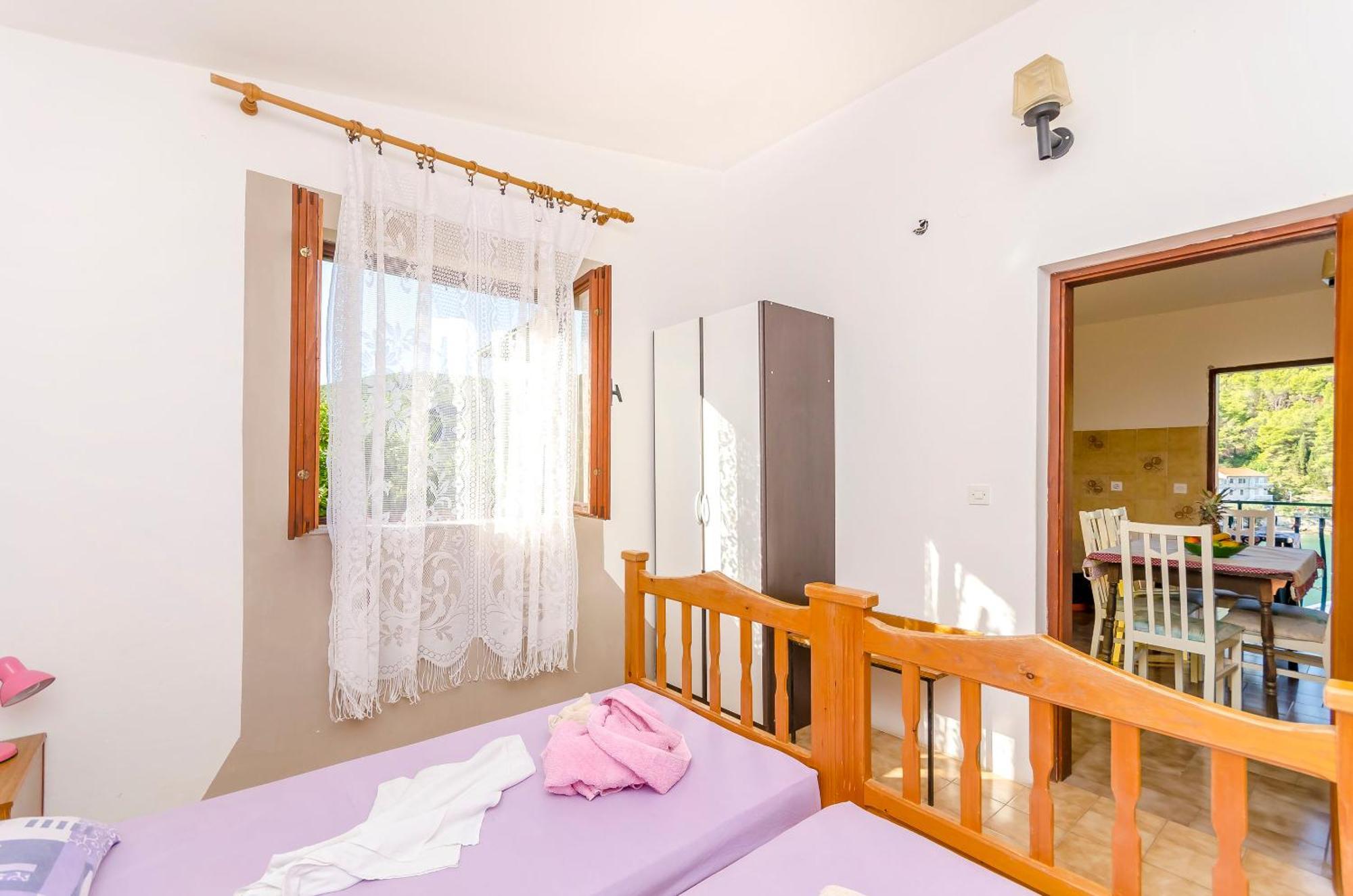 Apartments Lorena Stomorska Bilik gambar