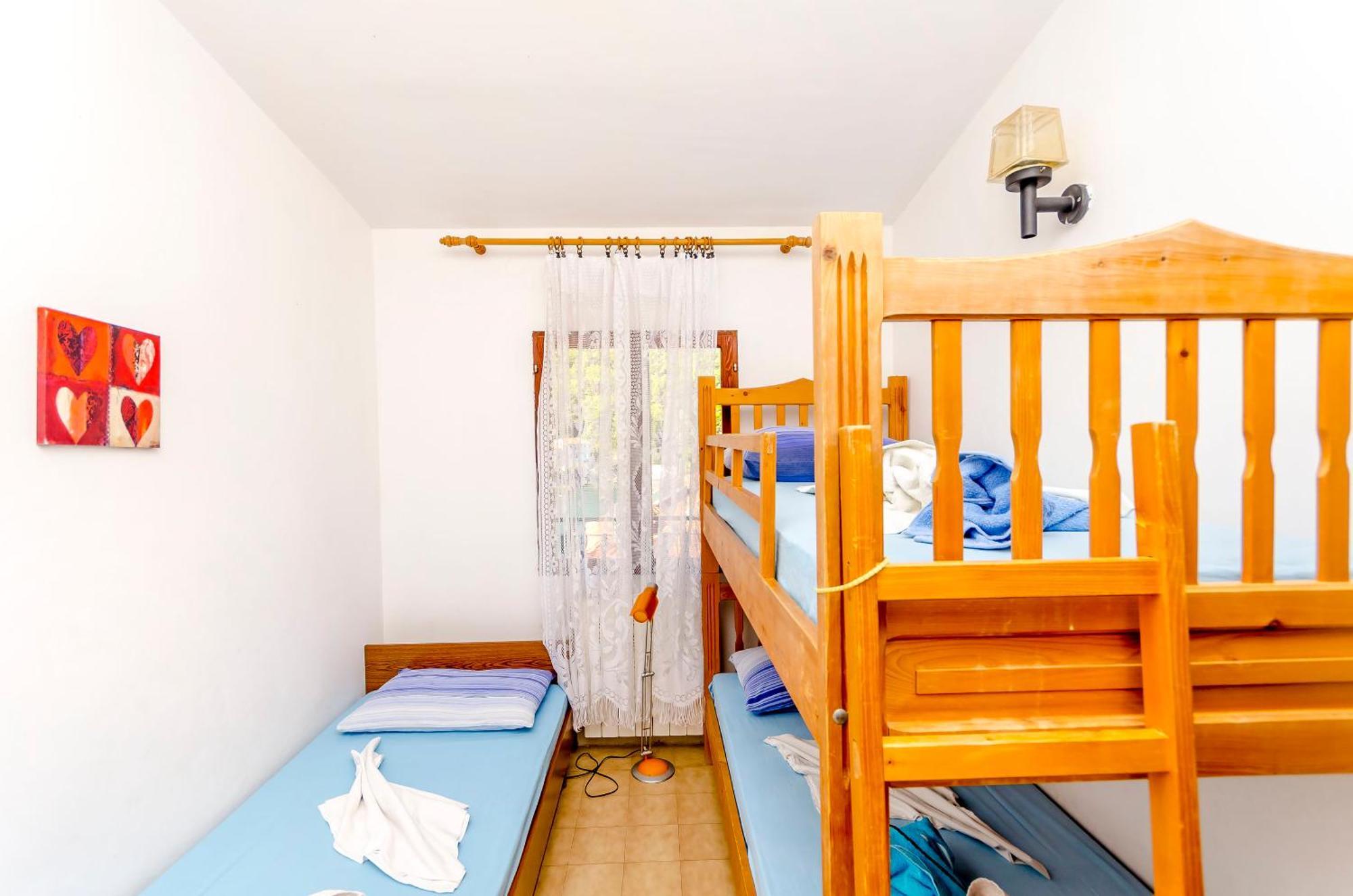 Apartments Lorena Stomorska Luaran gambar