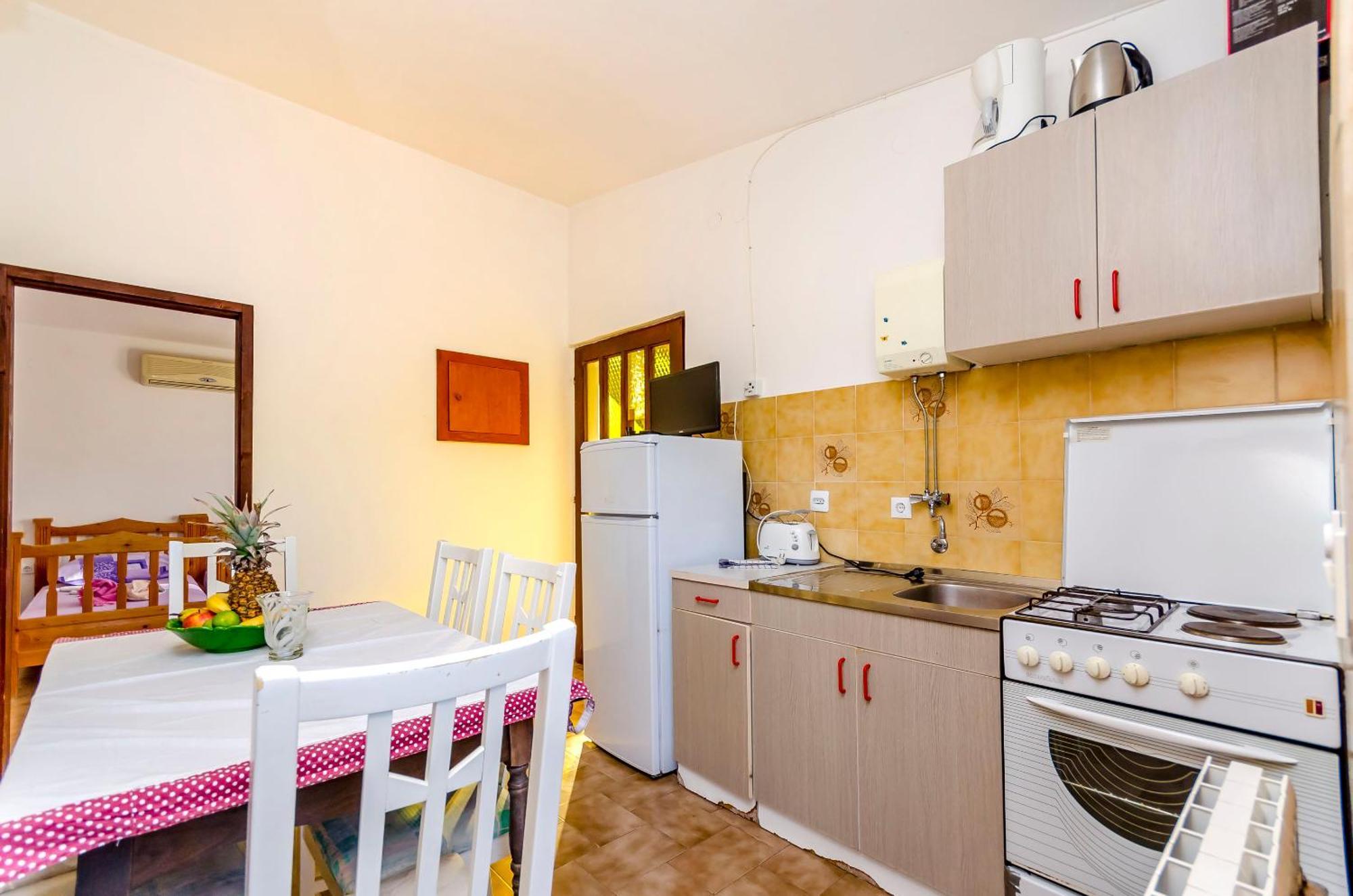 Apartments Lorena Stomorska Bilik gambar