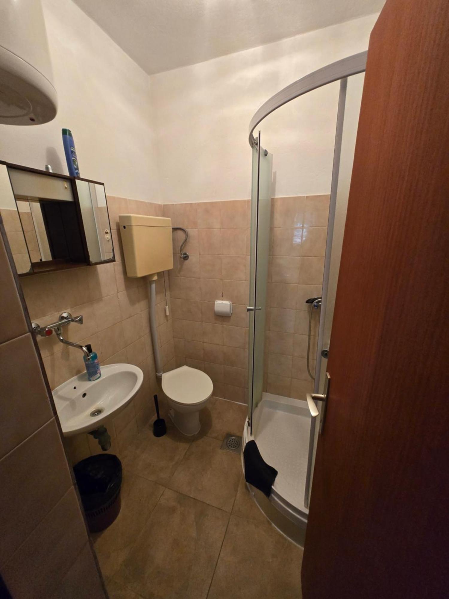 Apartments Lorena Stomorska Luaran gambar